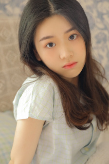 小西友梨